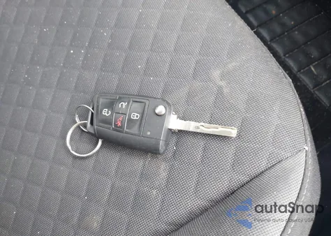 2018 Volkswagen Tiguan 2.0T S из США, поврежденный, VIN 3VV1B7AX1JM032250